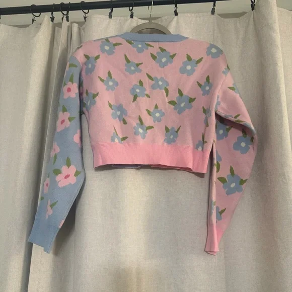 NEW Cider Two Tone Button Up Floral Faux Pearl Crop Cardigan - Picture 3 of 4